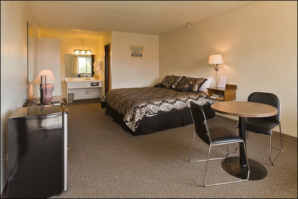 Northwoods Motel 16/39