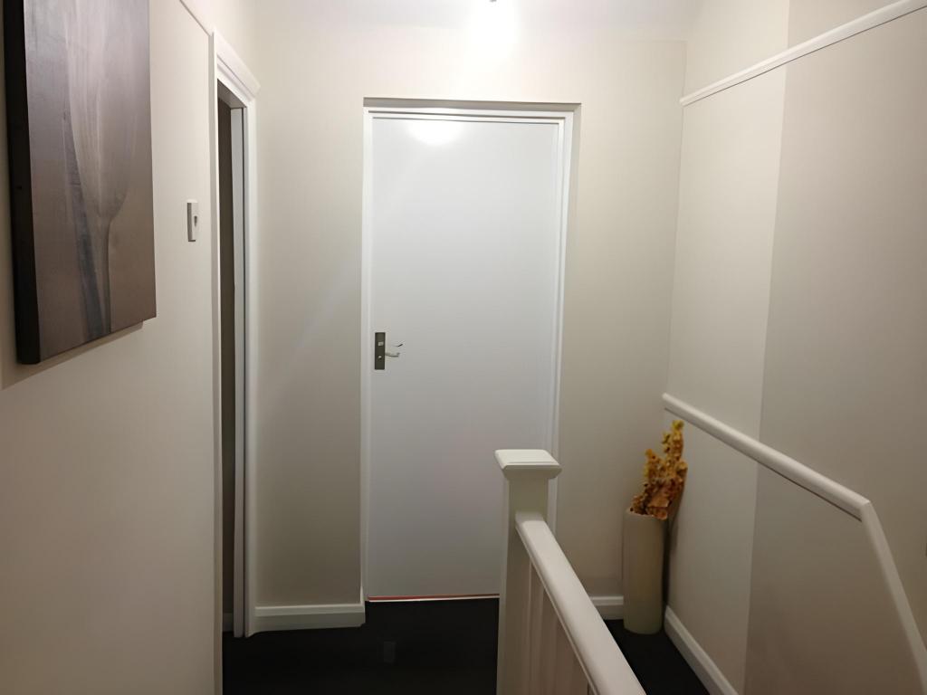 غرفة أساسية مفردة بسرير فردي بحمام مشترك، Apple House Guest House Heathrow Airport 3/3