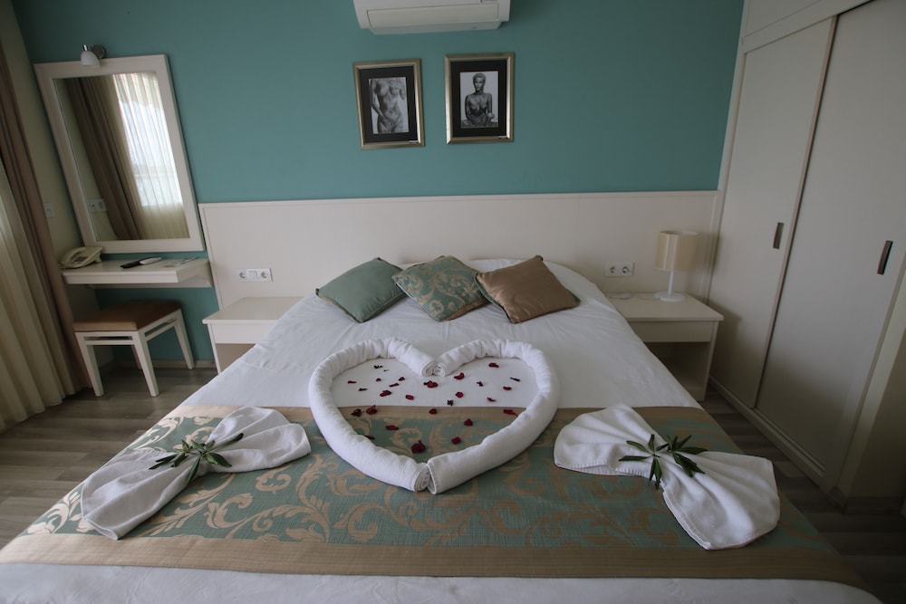 Artemis Hotel 41/69