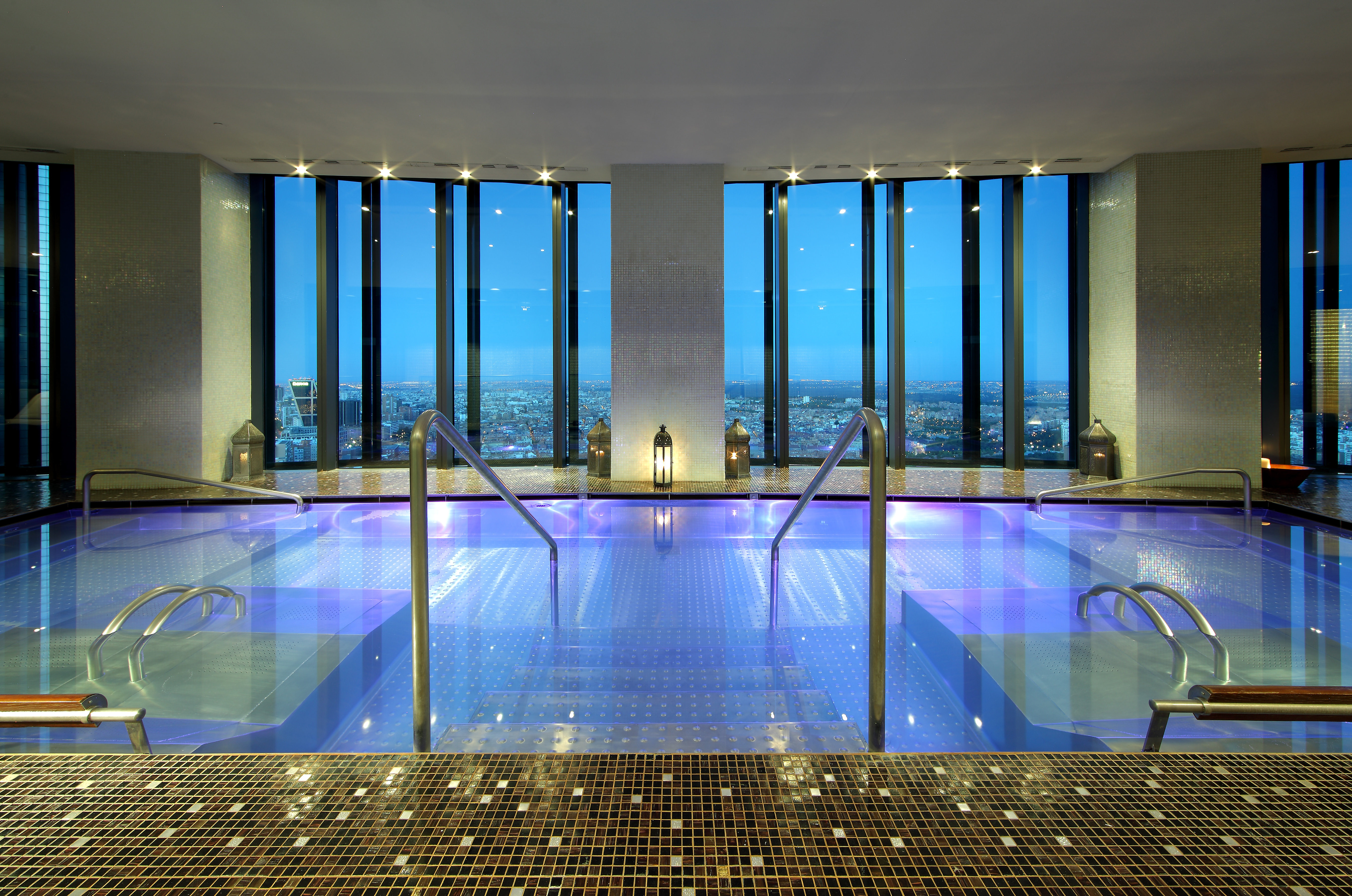 Eurostars Madrid Tower 27/69