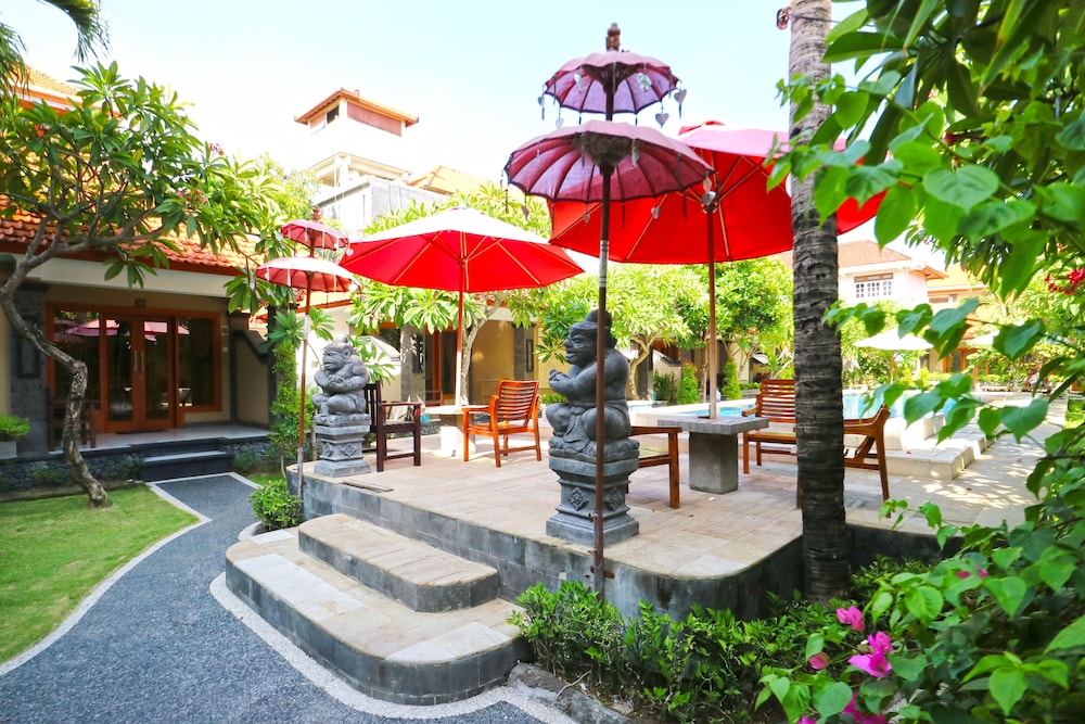 Gora Beach Inn 43/53