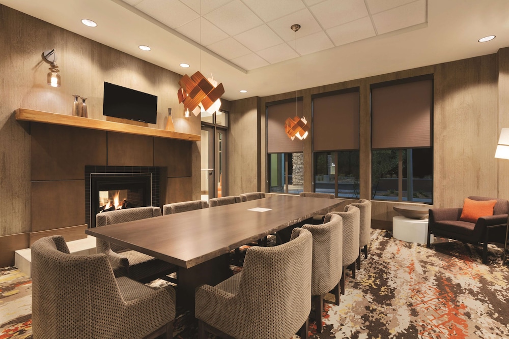 Hilton Garden Inn Phoenix Tempe University Research Park 50/64