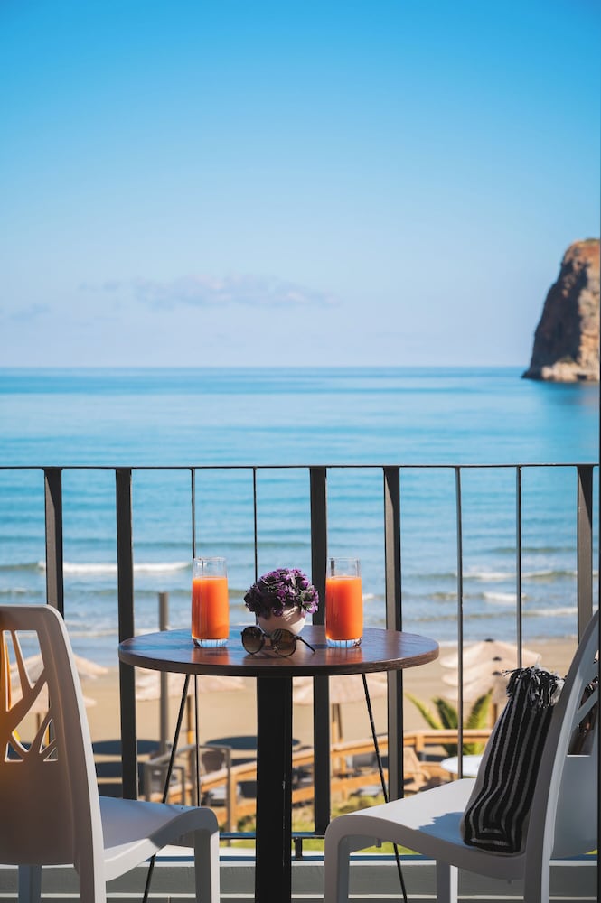 Elia Agia Marina Hotel 72/77