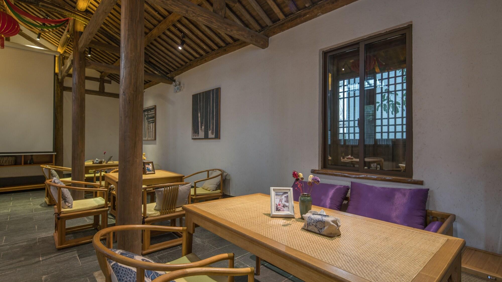 Tongxiang Wuzhen Yuexiang Inn 33/50