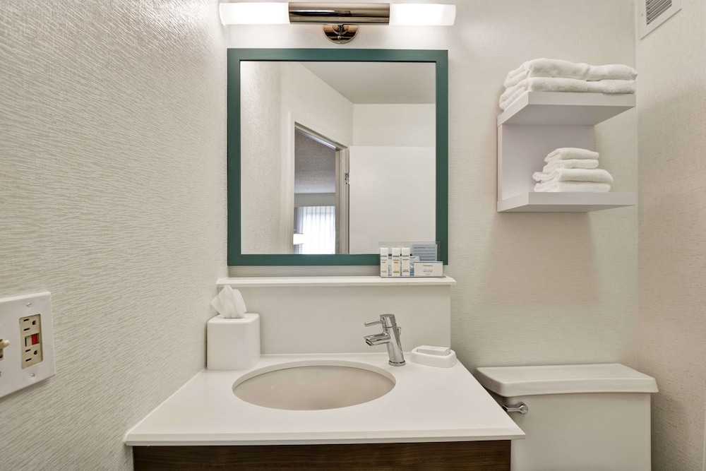 Hampton Inn Columbia-I-26 Airport 12/51