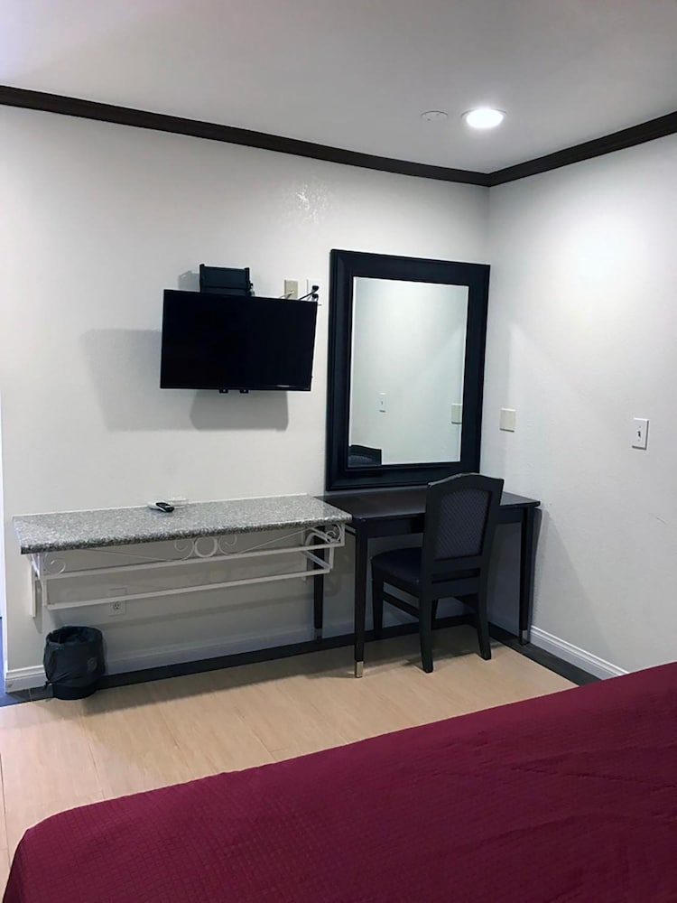 Starlight Inn Canoga Park 36/45