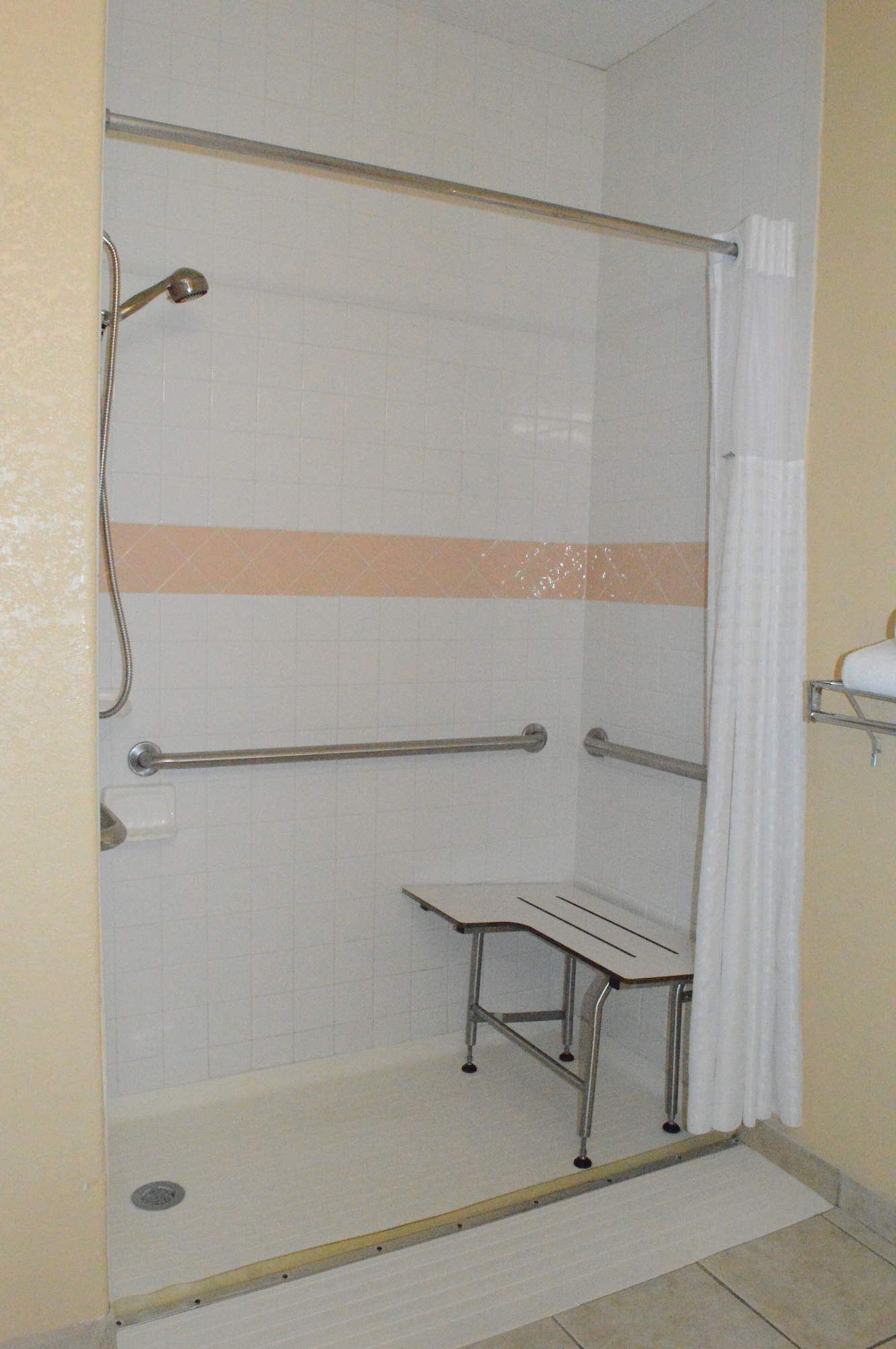 Room, Single, King Bed, Accessible