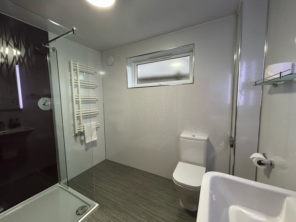 Karrawa Guest House 65/65