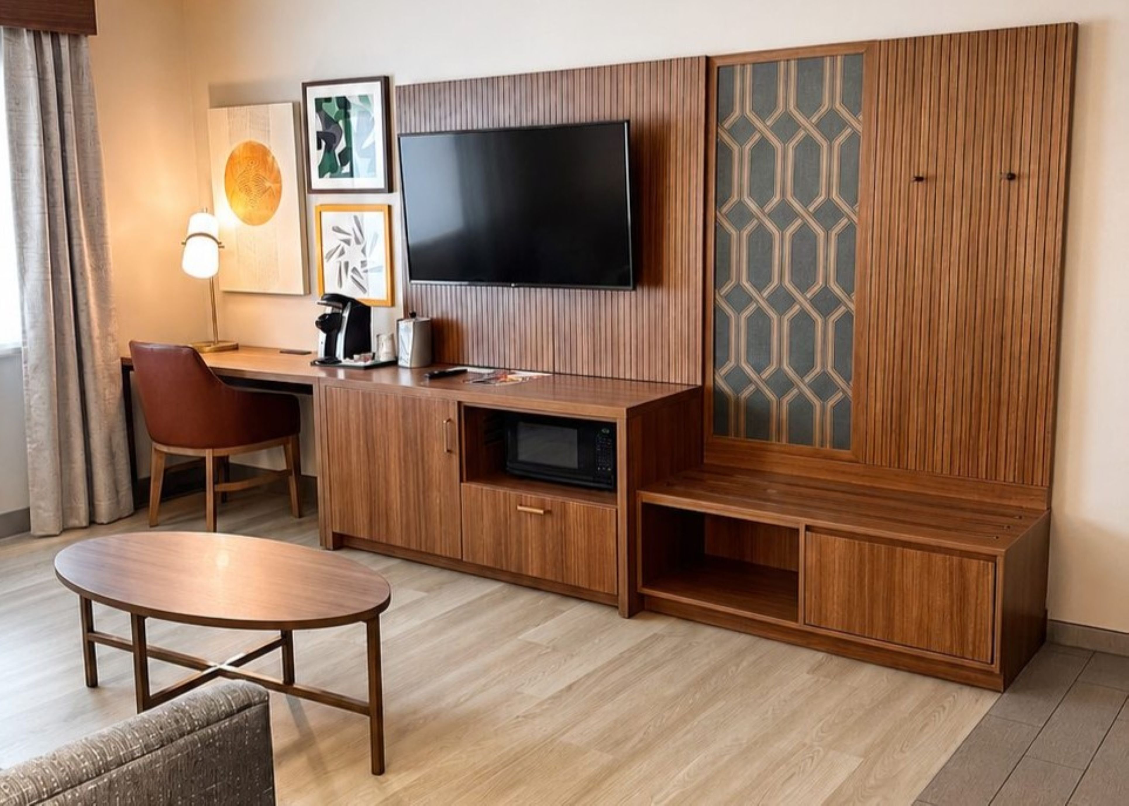 Holiday Inn Columbus an IHG Hotel (ex. Comfort Inn and Suites) 36/58