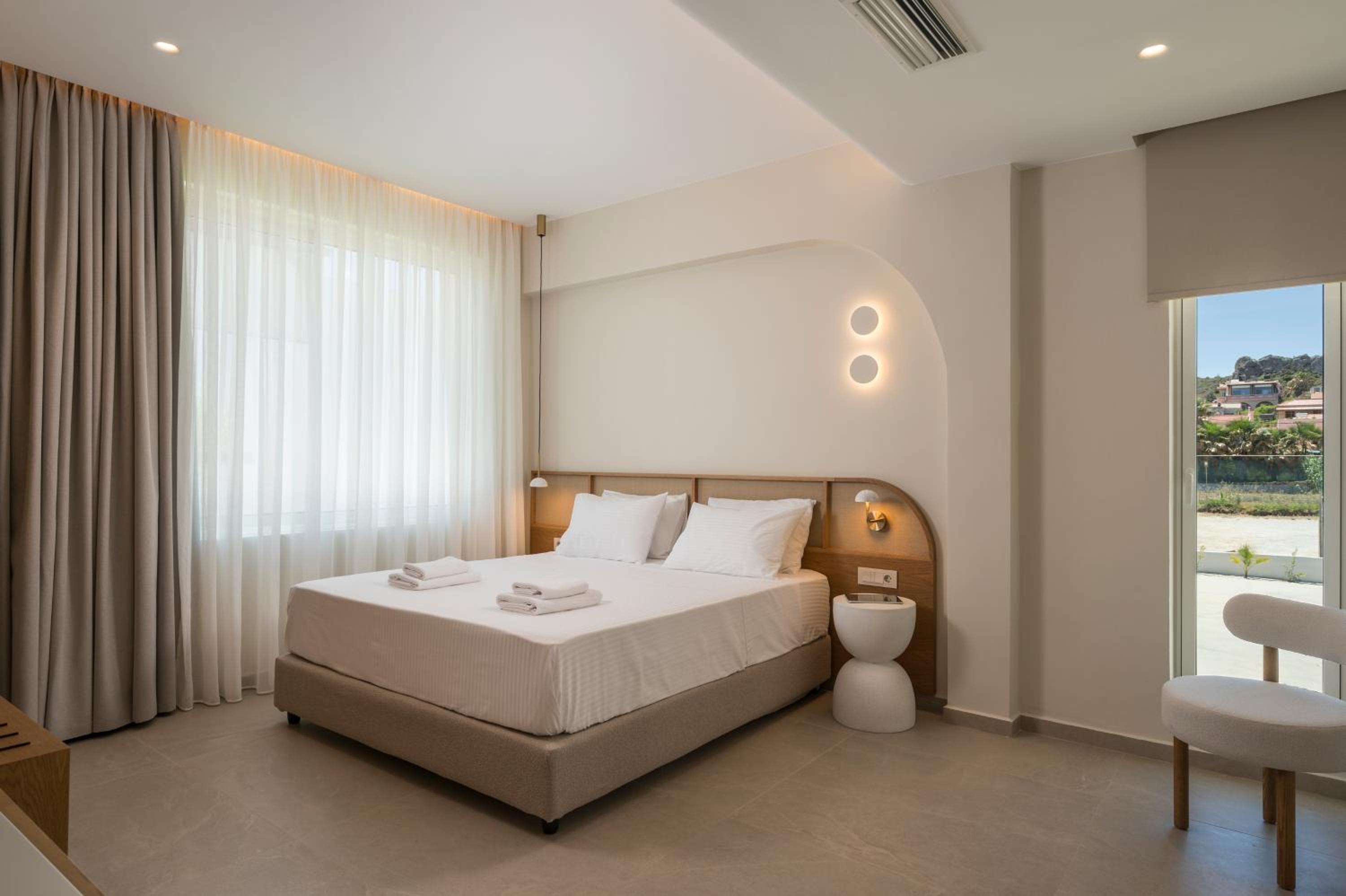 2 Bedrooms, Sunrise, Suite, Private Pool