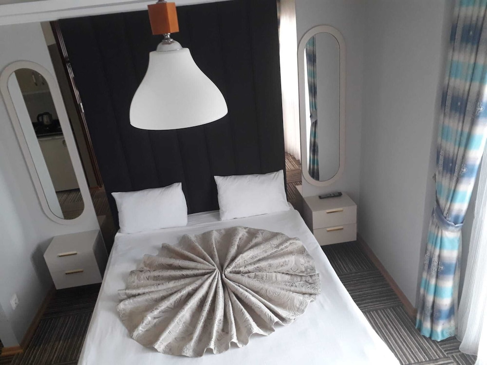 ALYA SUITE HOTEL 26/49