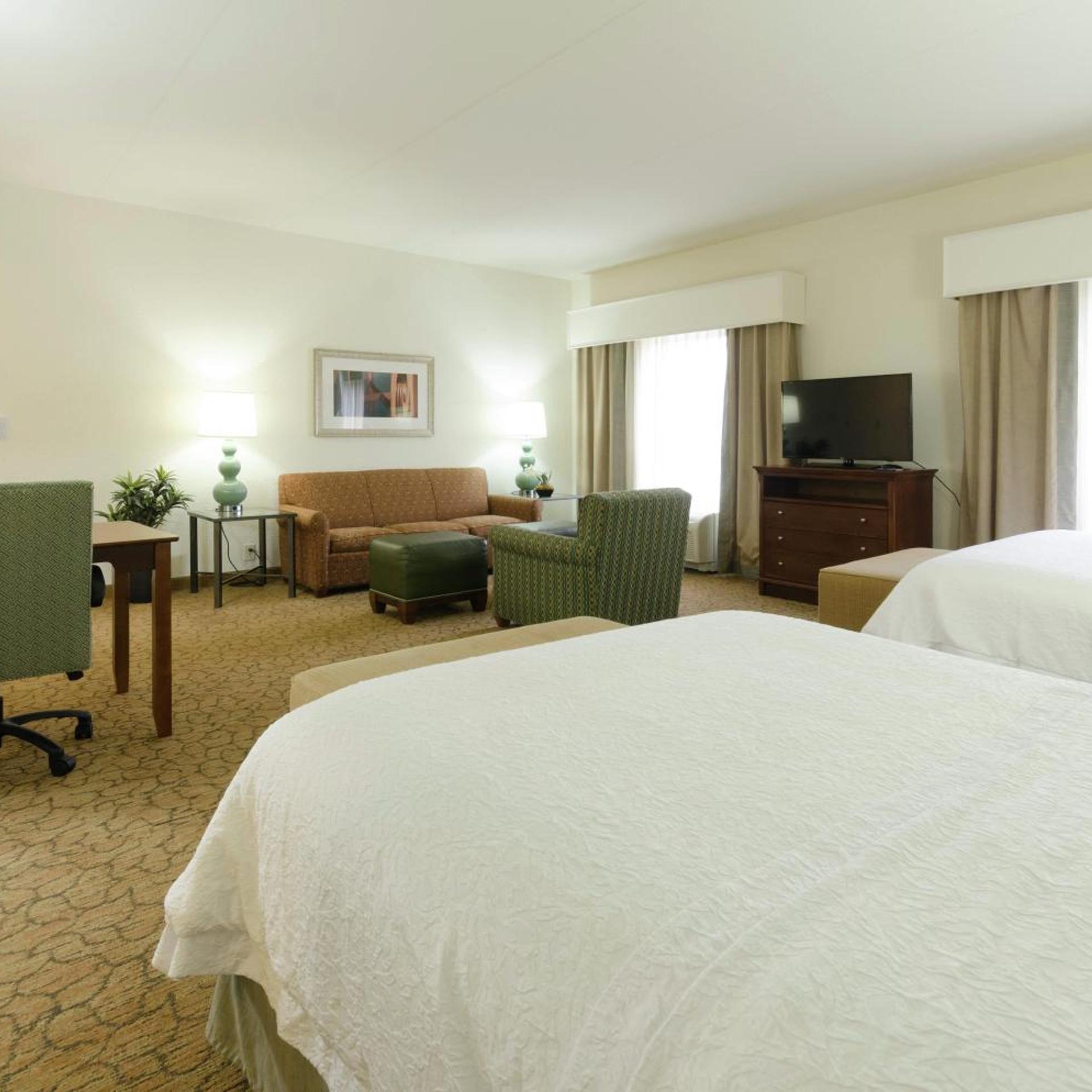 استوديو بسريرين كوين بمطبخ صغير بحوض استحمام، Hampton Inn Hickory 3/6