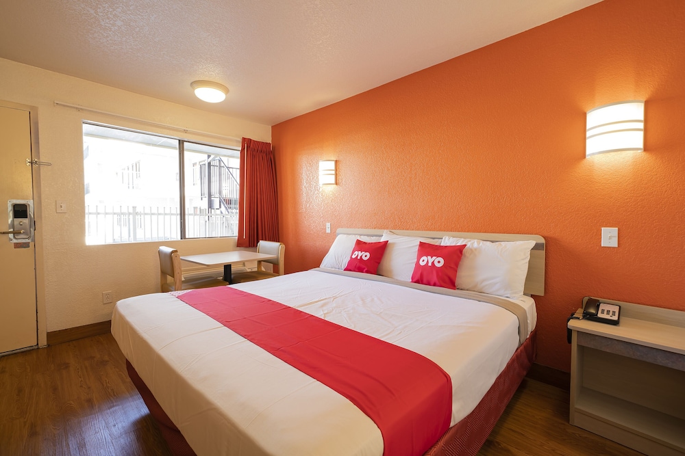 Americas Best Value Inn & Suites Humble 14/40