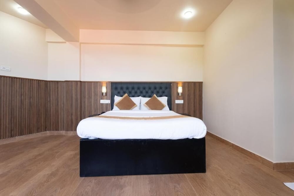 غرفة تنفيذية بسرير كوين بإطلالة على البحر، Hotel Mainak 8/10