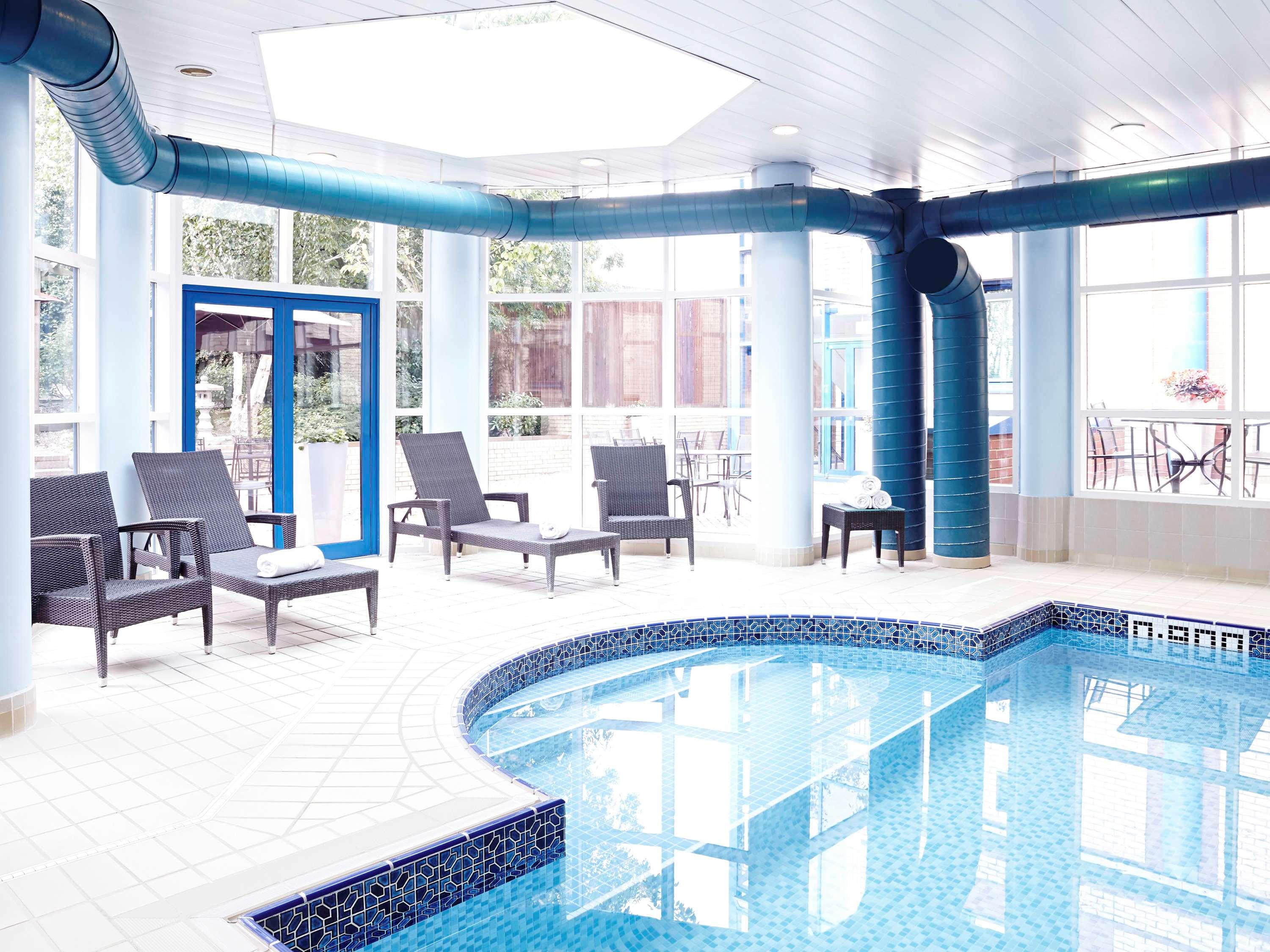 Novotel London Heathrow Airport - M4 Jct 4 Hotel 19/50
