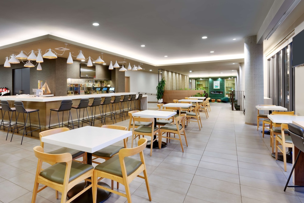Hyatt House Portland/Downtown 54/66