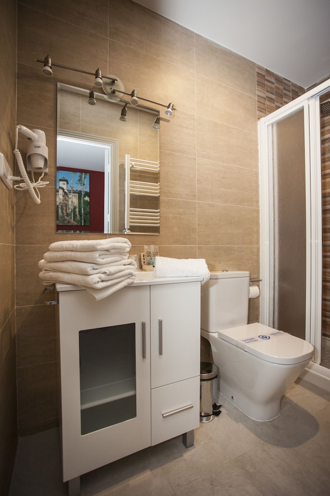 Hostal Aresol 33/33