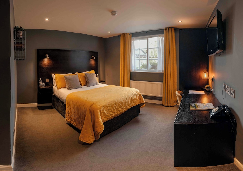 The Vicarage 16/46