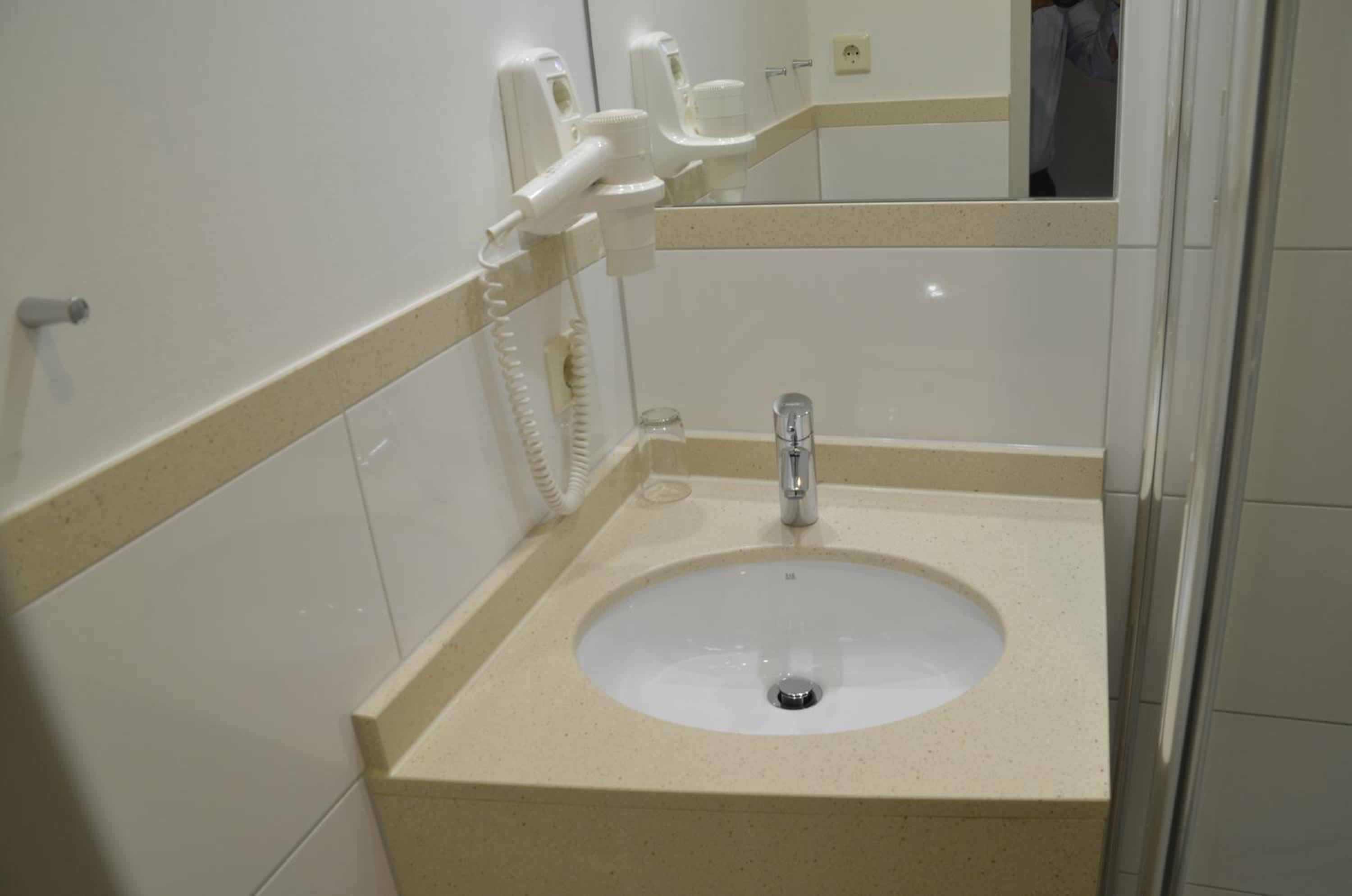 Room, Single, Hotel Amba 6/9