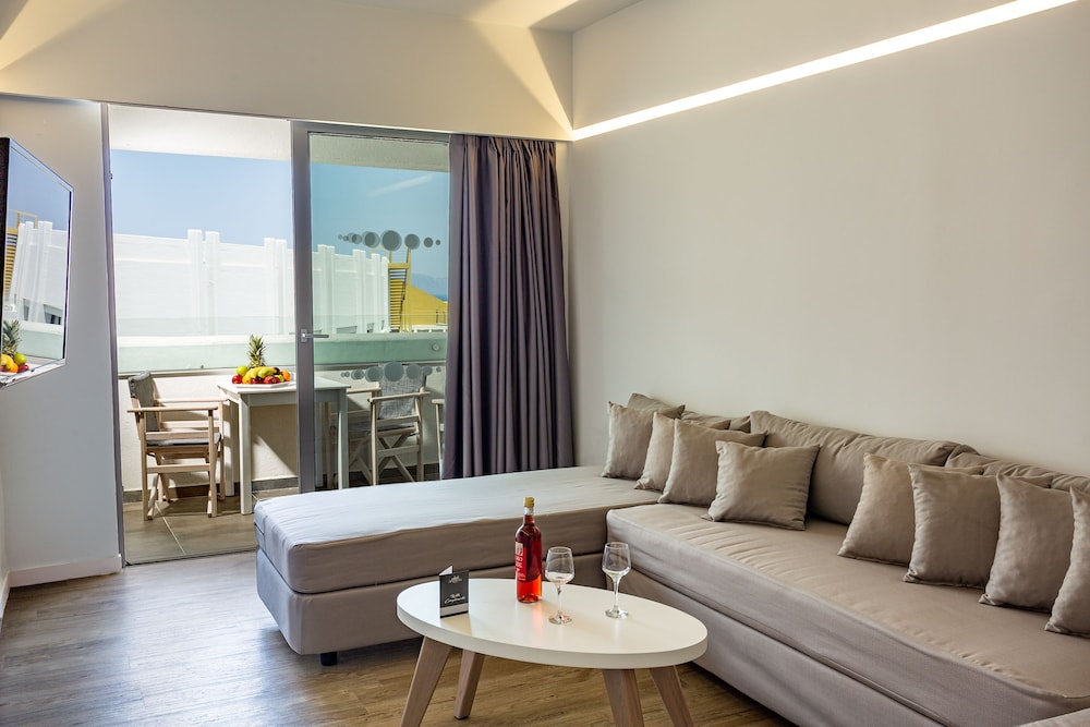 Akti Imperial Hotel & Convention Center Dolce by Wyndham 48/67