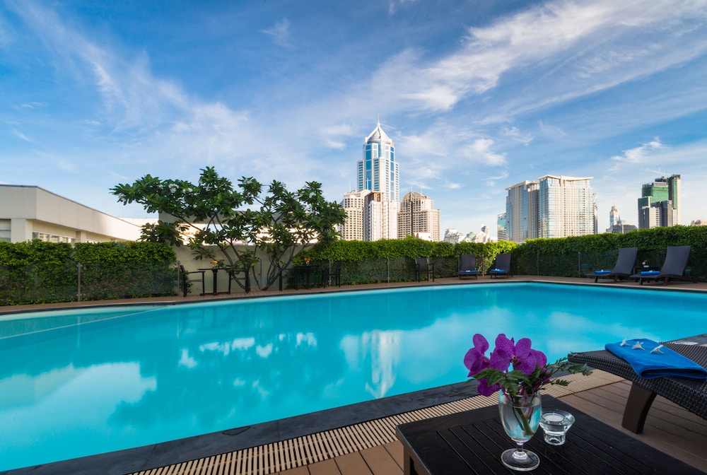 Lohas Residences Sukhumvit 66/71