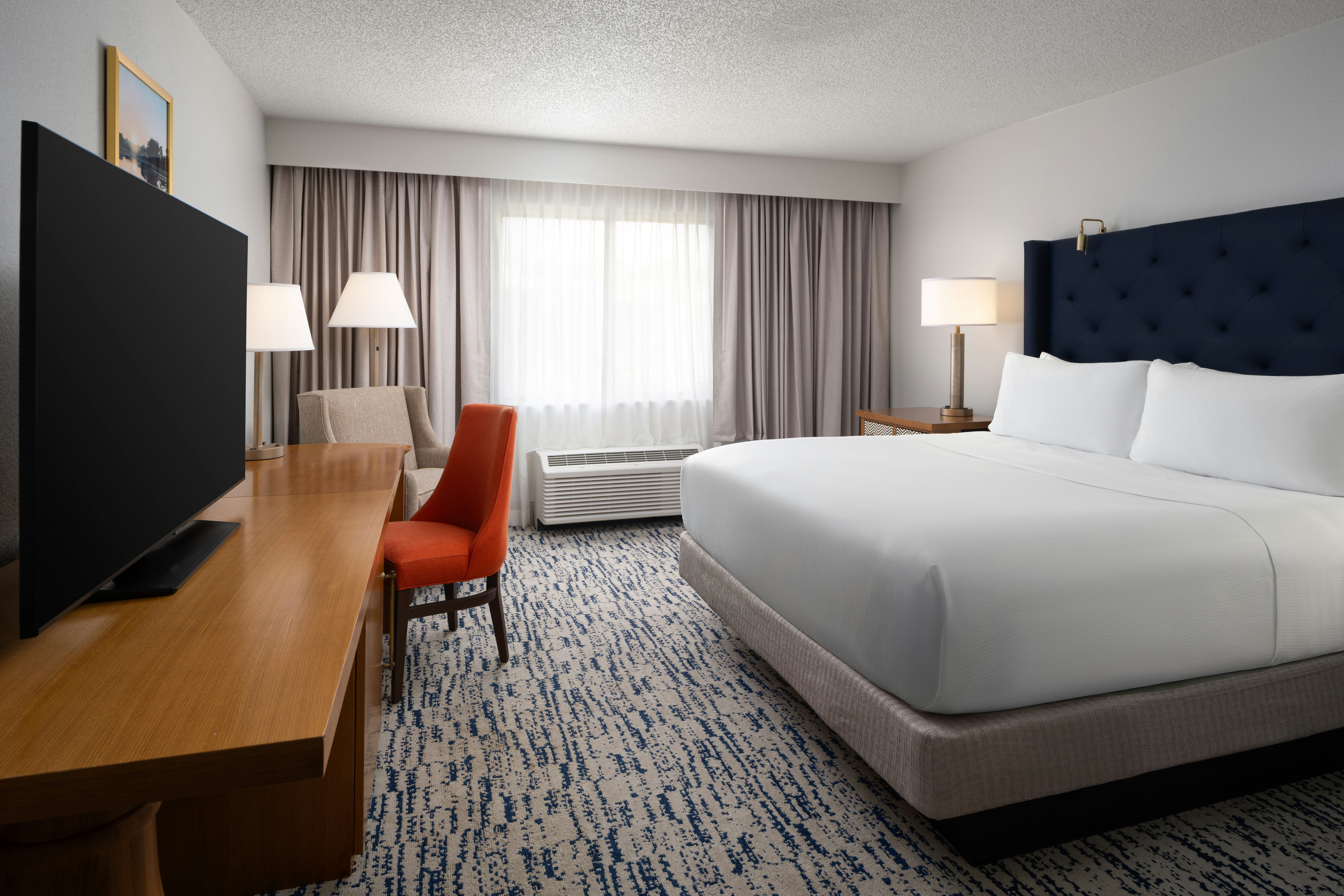 ROOM, KING BED
