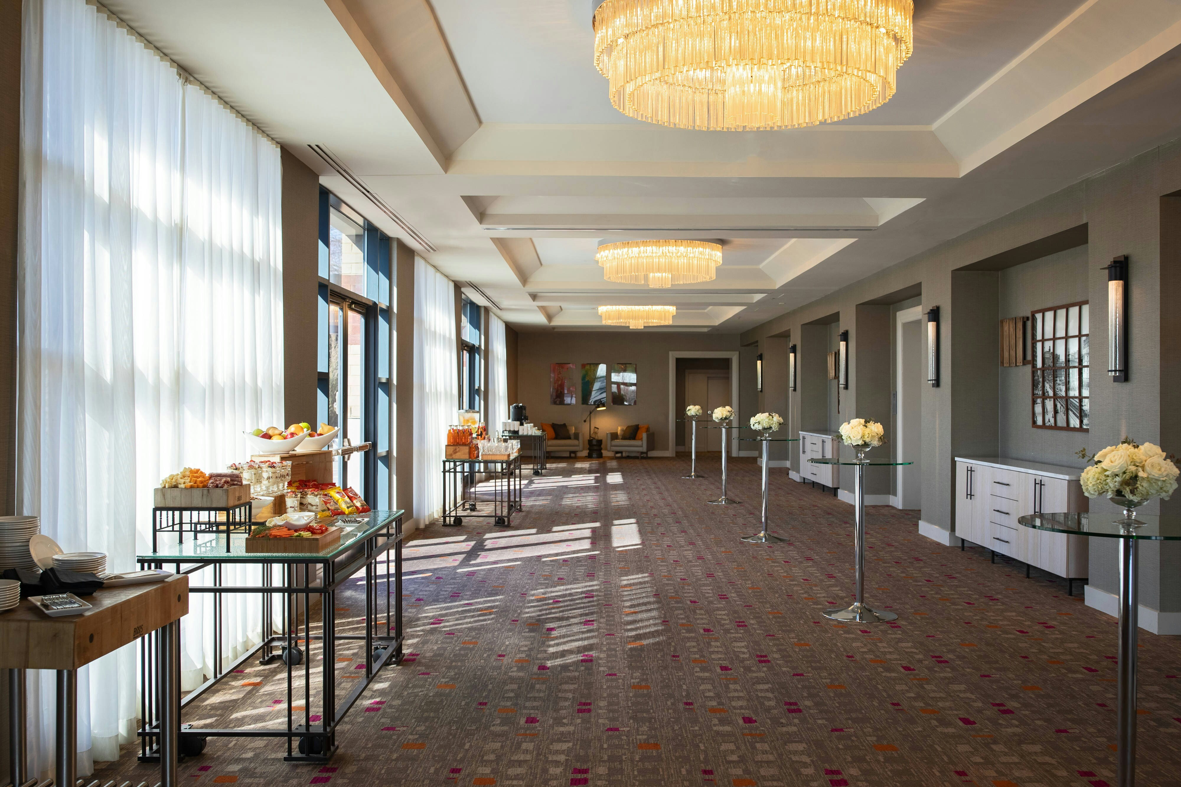 The Baronette Renaissance Detroit Novi Hotel 26/46