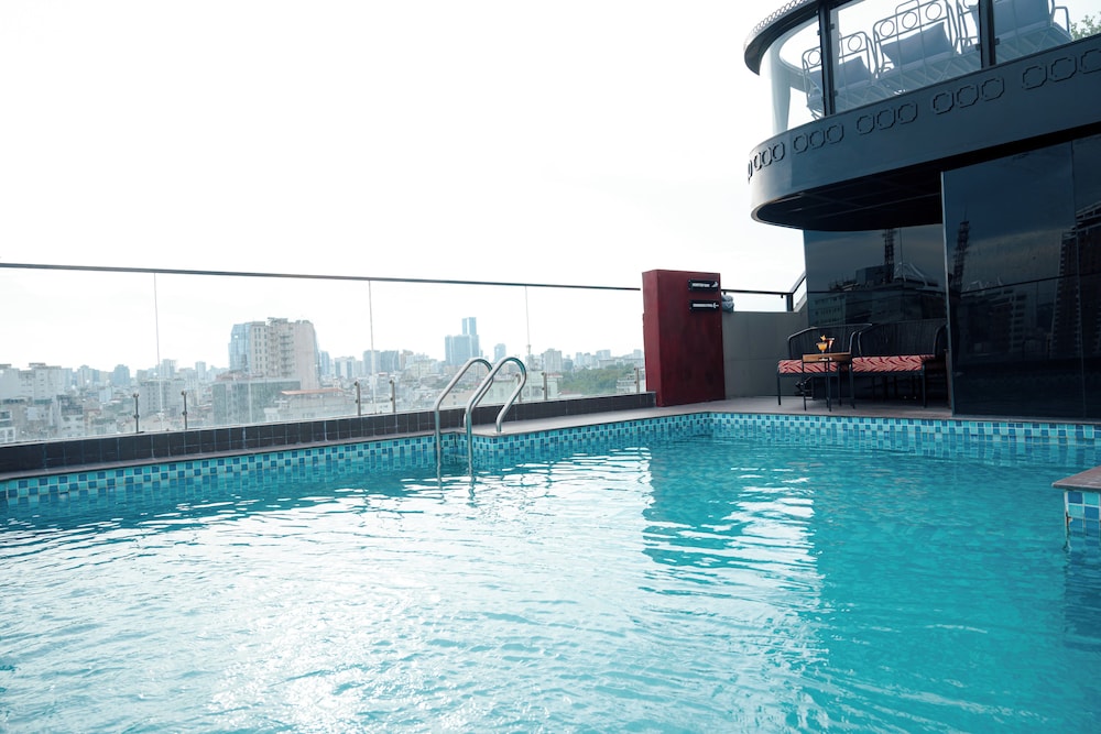 Champton Hanoi Hotel 61/63