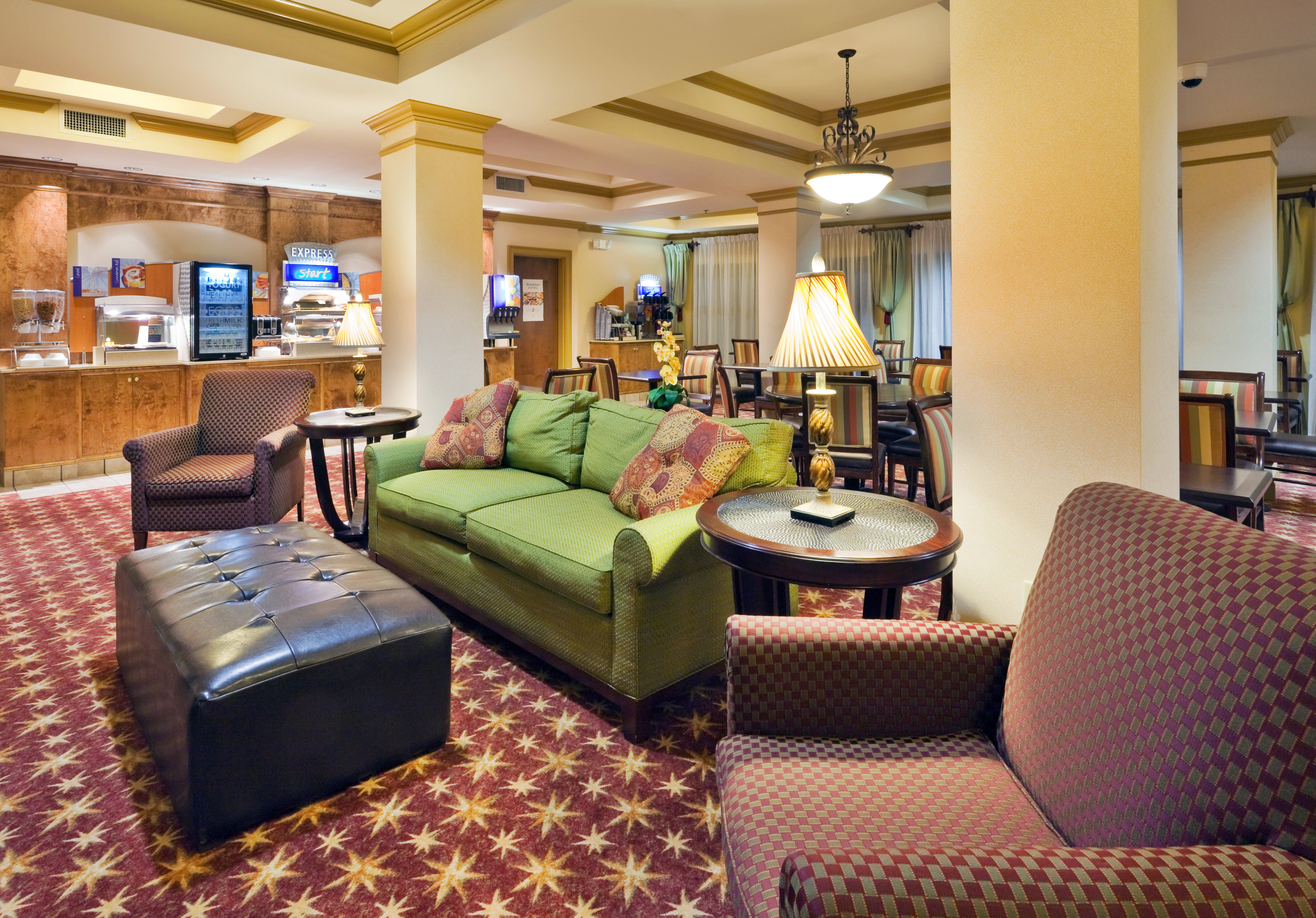 Holiday Inn Express Hotel Suites Pell City 50/71
