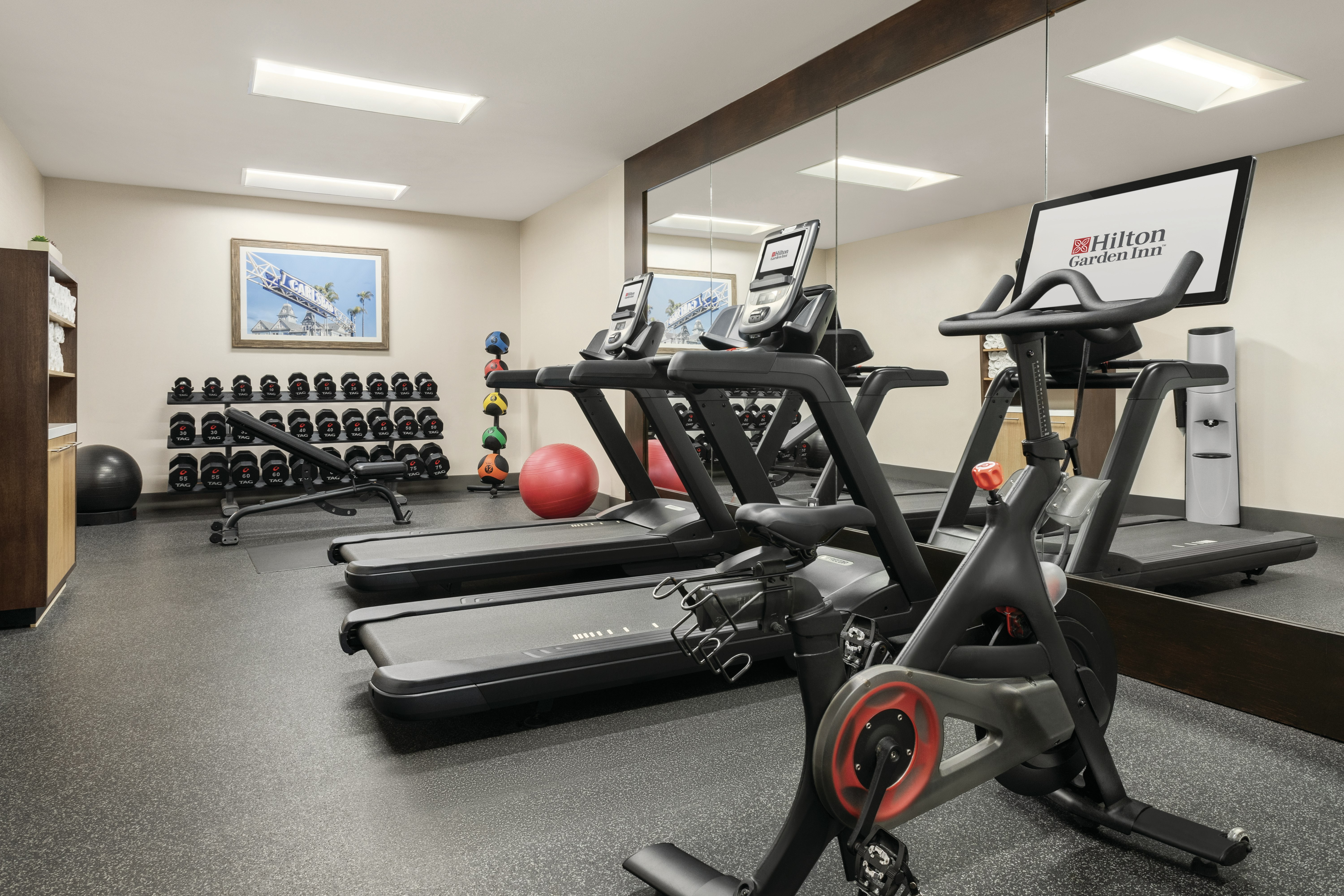 Hilton Garden Inn Carlsbad Beach 42/92