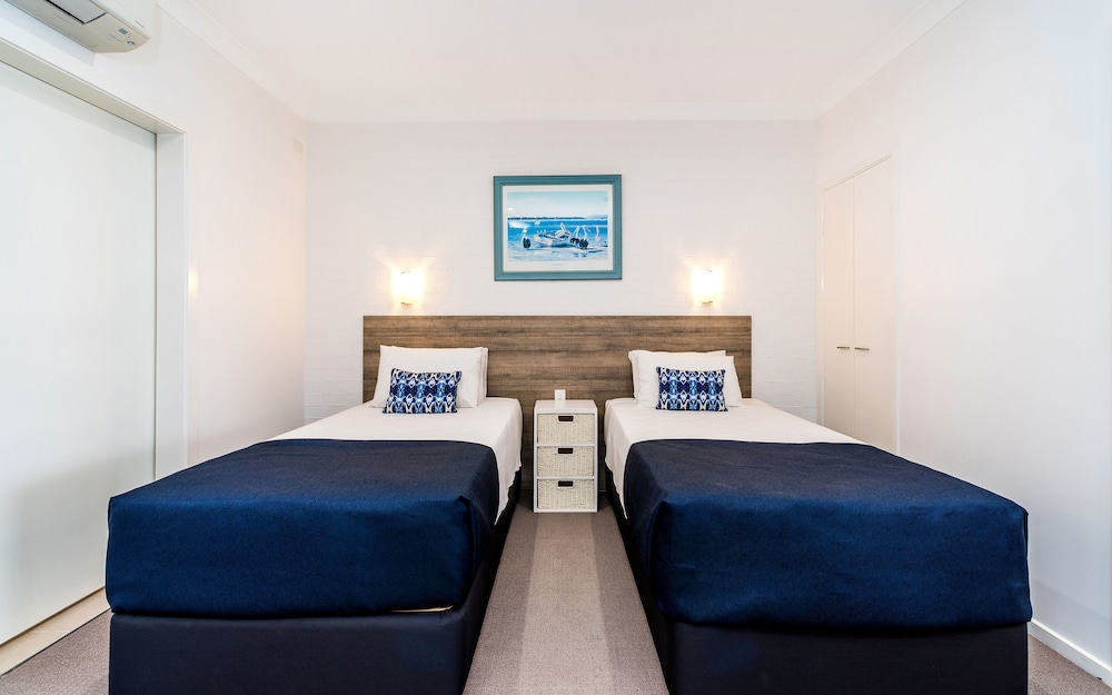 Moby Dick Waterfront Resort Motel 15/67