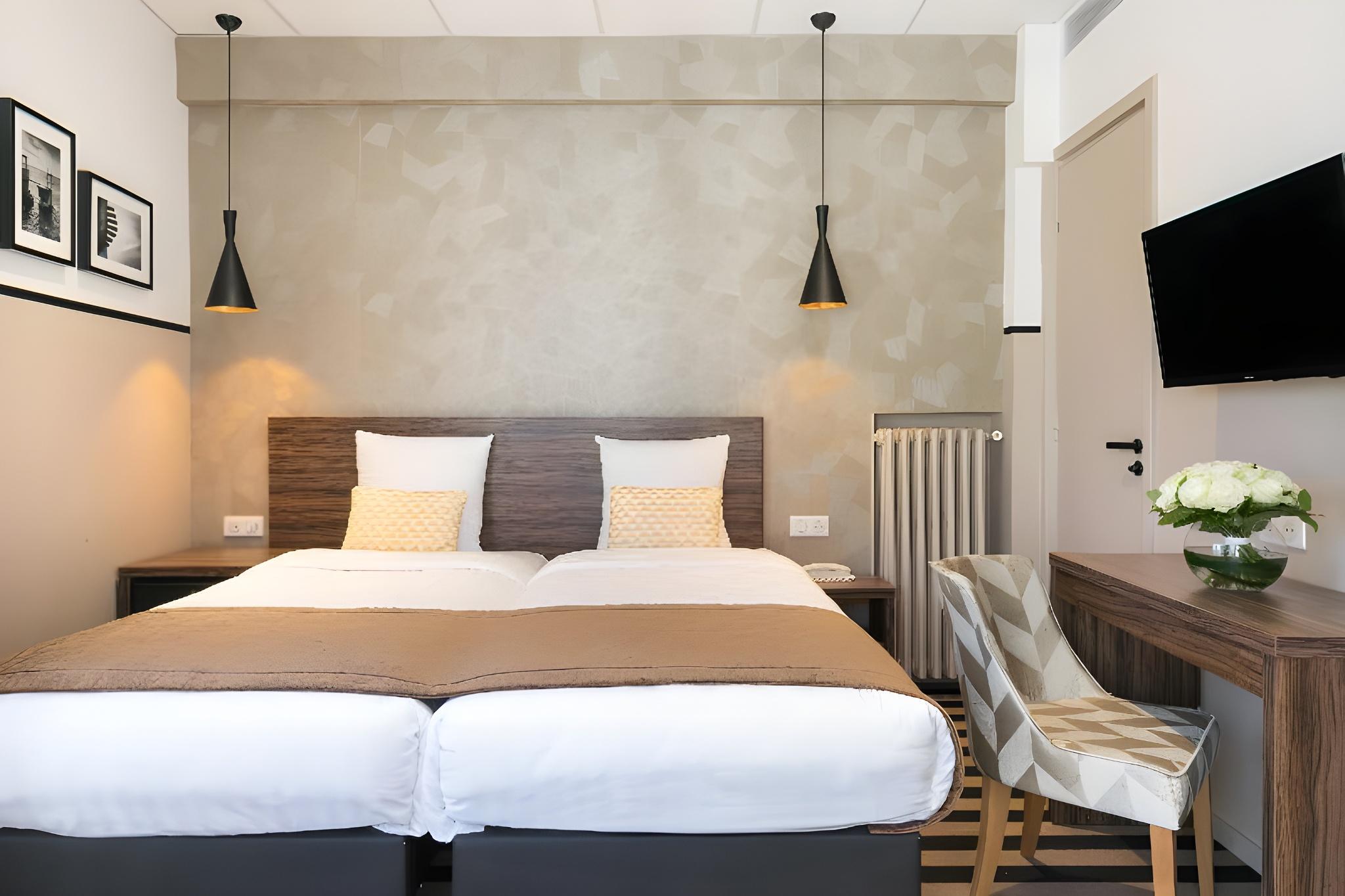 Deluxe, Single Bed