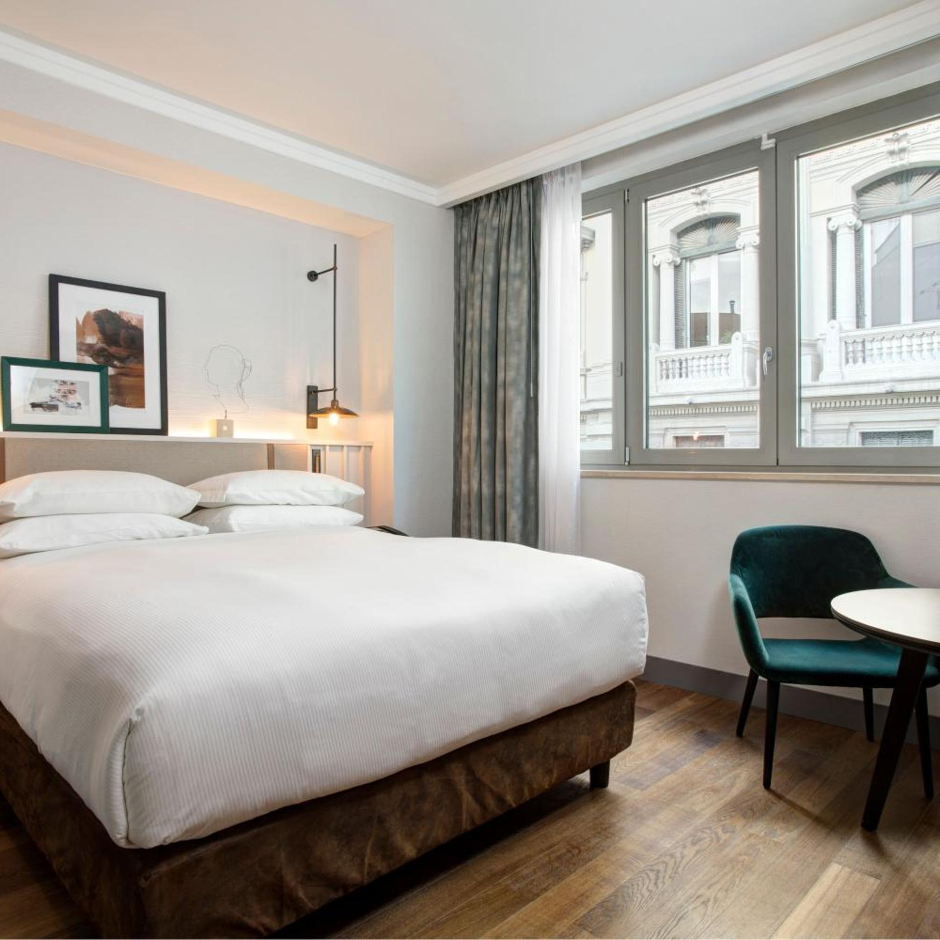 Superior, Queen Bed