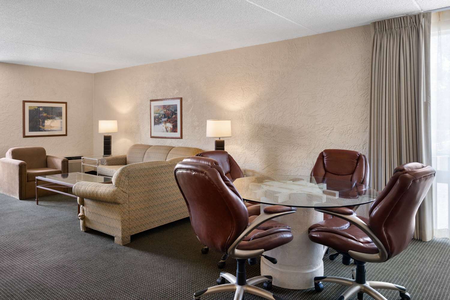 Ramada by Wyndham Tucson 54/63