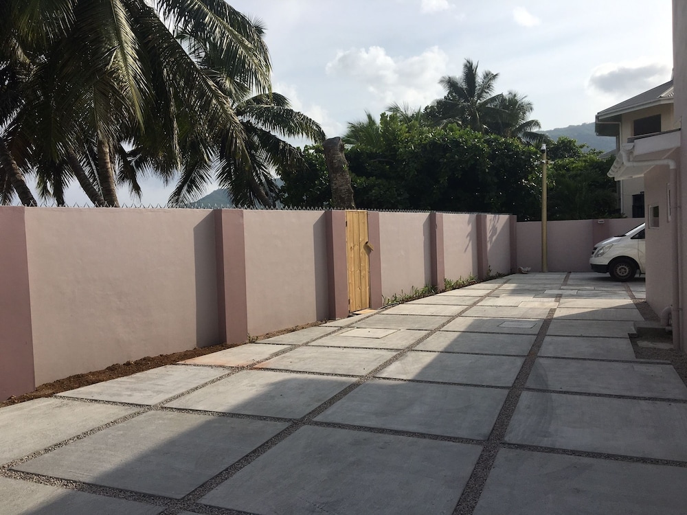 Shanaz Beachside Retreat 20/32