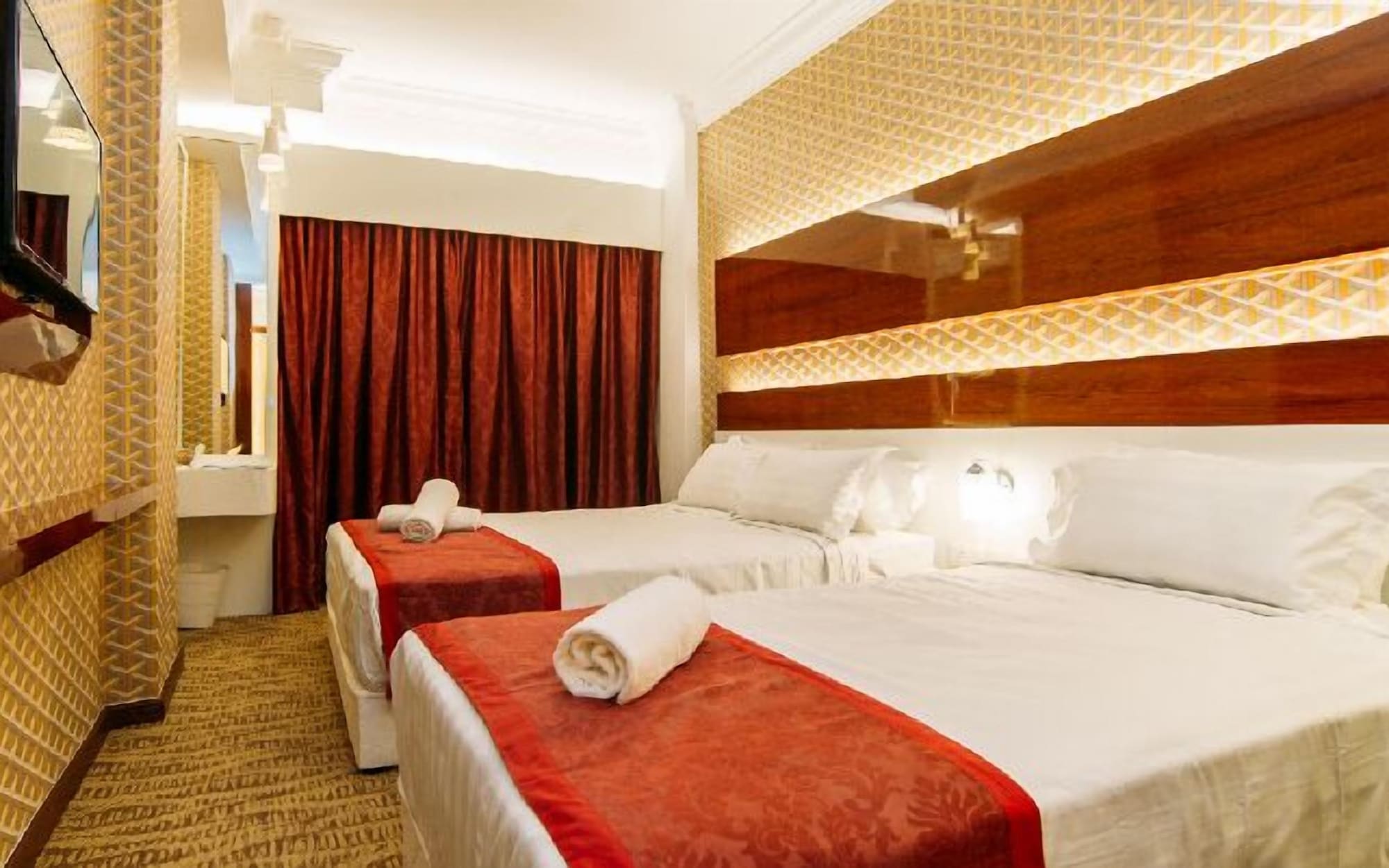 SUPERIOR, TWIN BEDS