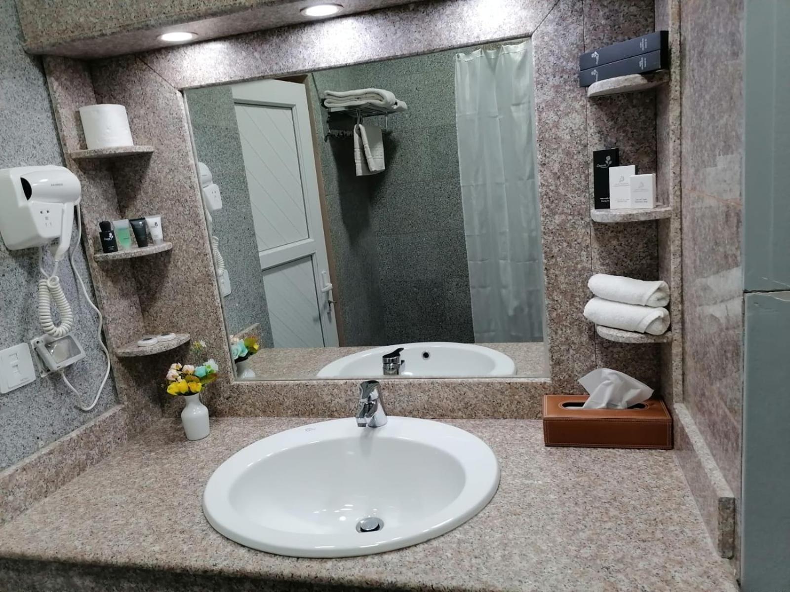 غرفة ديلوكس بسرير مزدوج أو سريرين منفصلين بإطلالة على المدينة، Sama Hotel Al Jabal Akhdhar 6/6