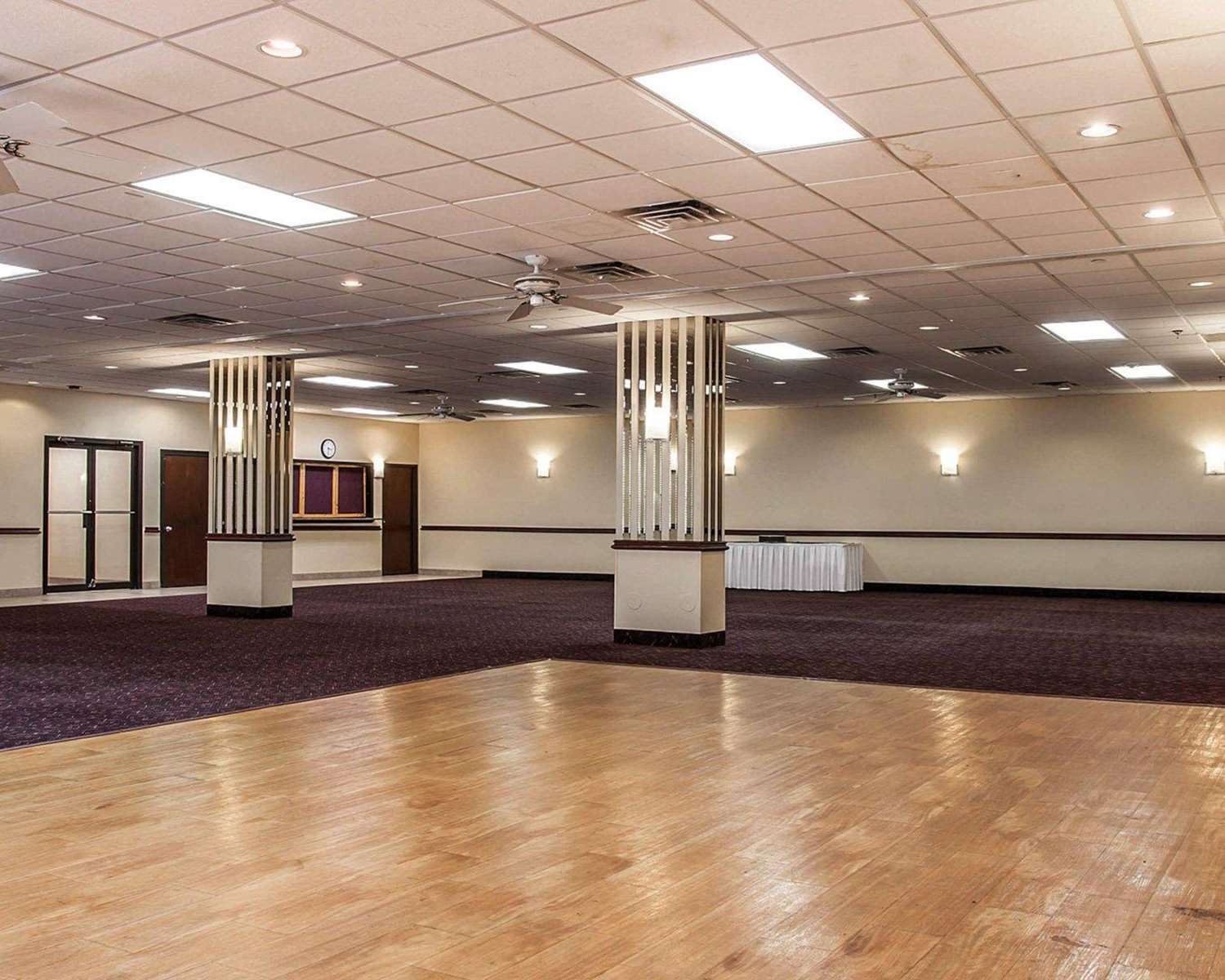 American Inn & Suites Waterford 4/13