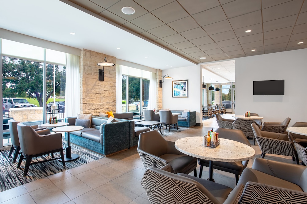 Hyatt Place Austin Airport 48/66