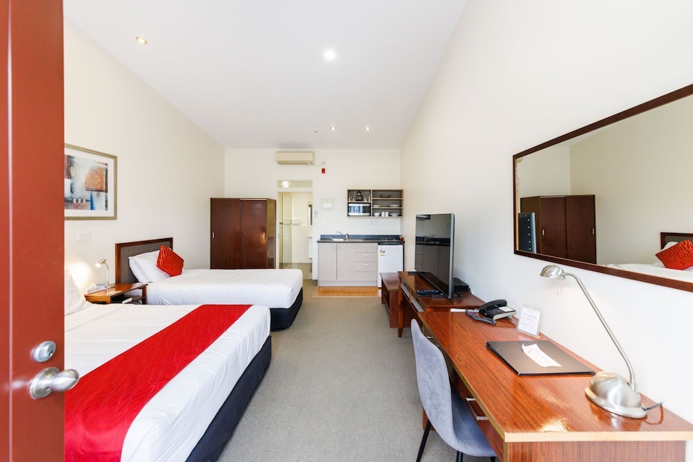Fitzherbert Regency Motor Lodge 15/46