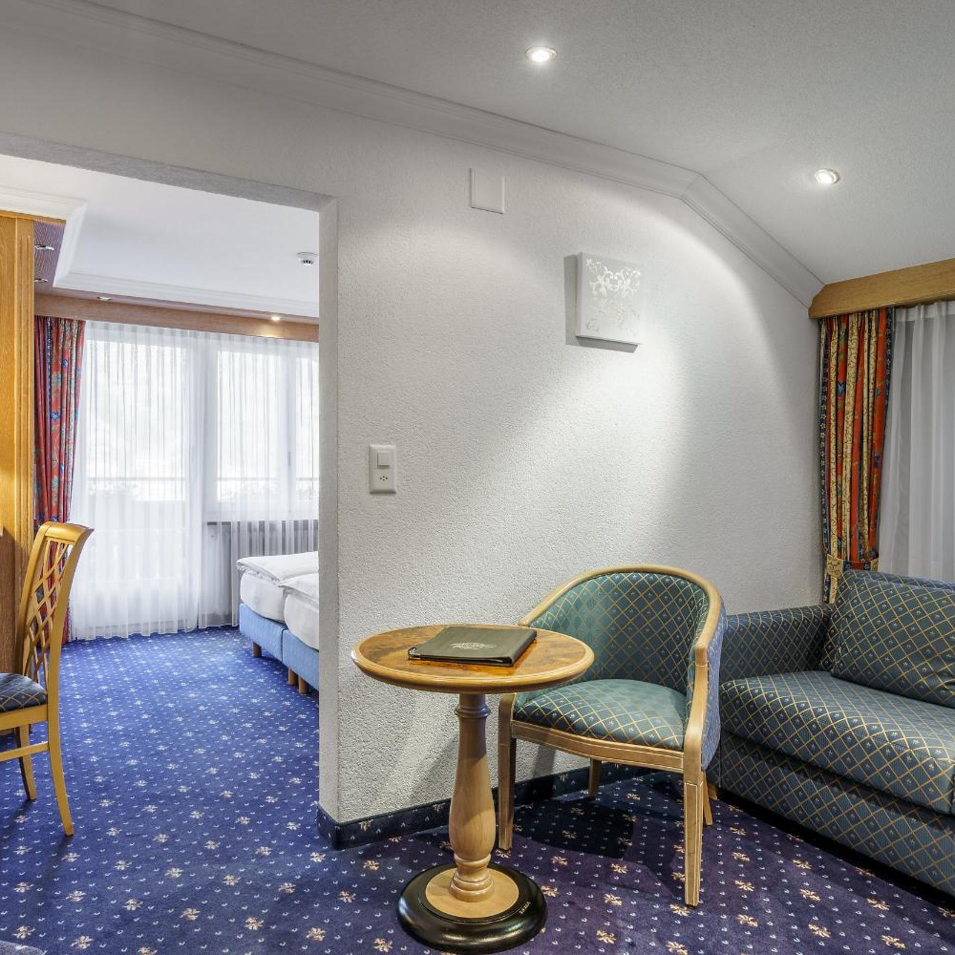 HOTEL ALPENROYAL 39/55