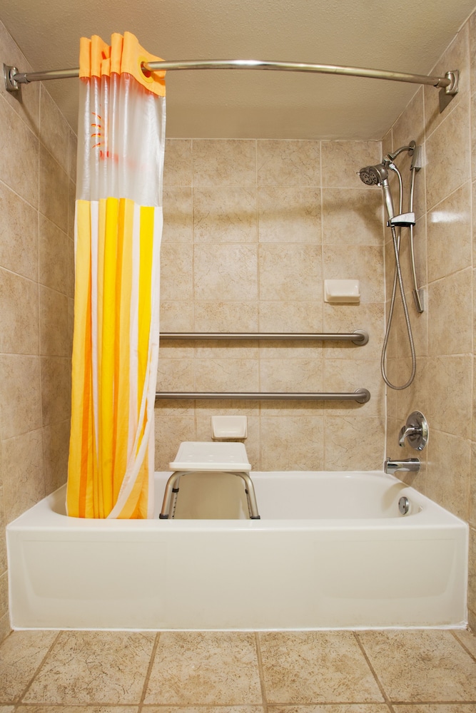 Wingate by Wyndham Valdosta/Moody AFB 6/47
