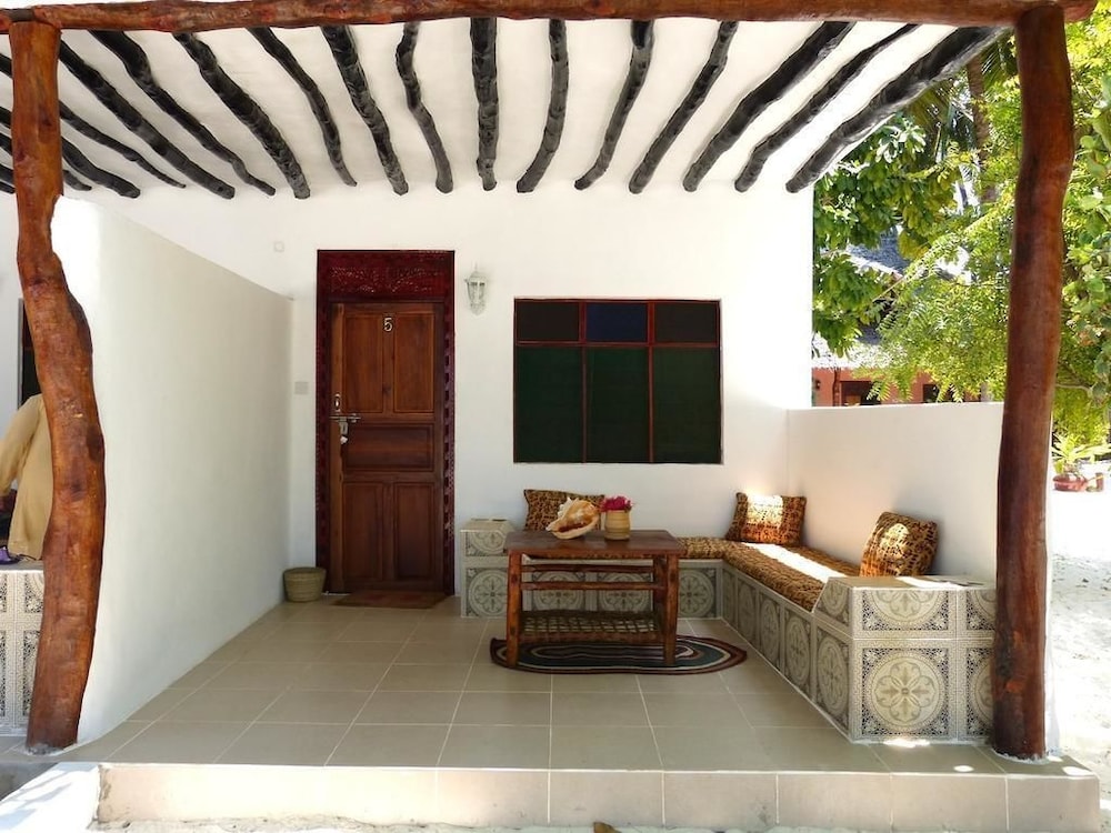 Makuti Beach Bungalows 43/65