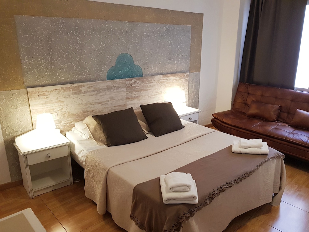 BASIC, SINGLE, DOUBLE BED