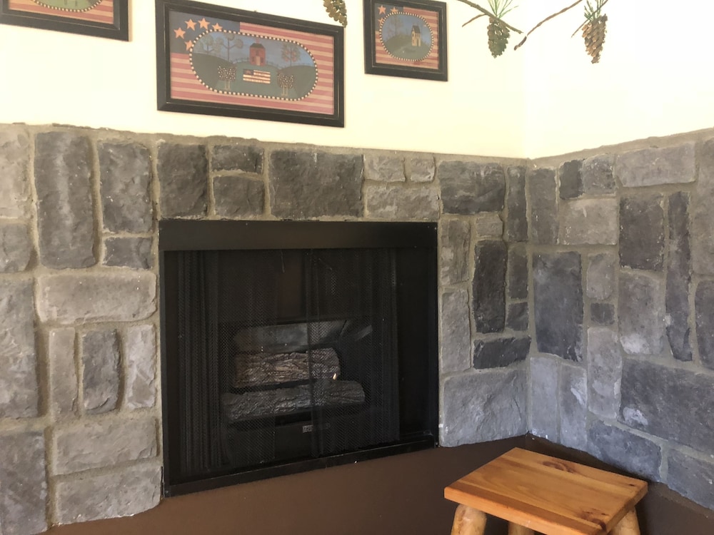 Fireside Lodge 11/50