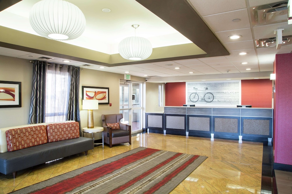 Hampton Inn Oxford-West 8/63
