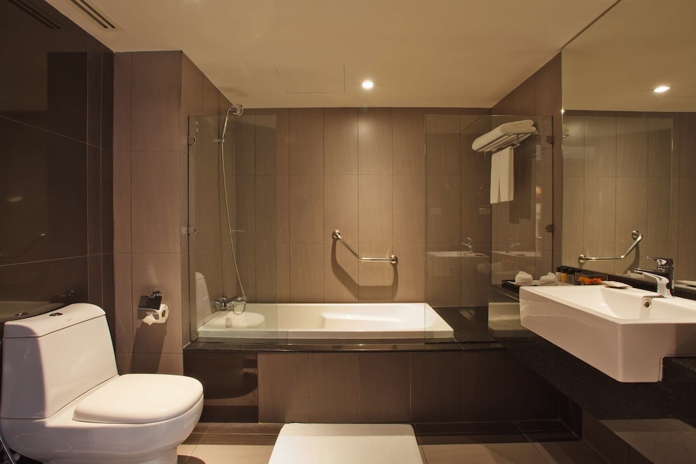 Golden Tulip Mandison Suites 23/59