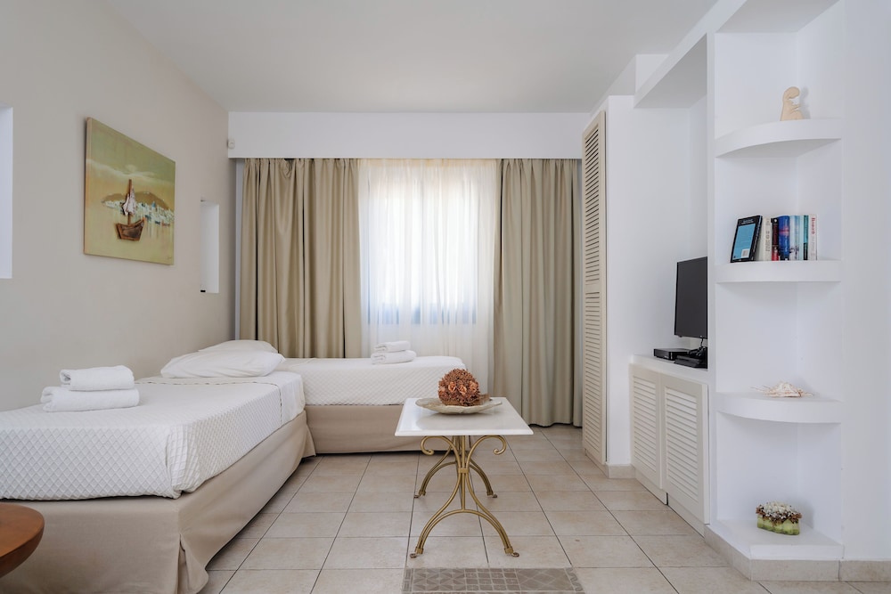 Mitos Suites 24/62