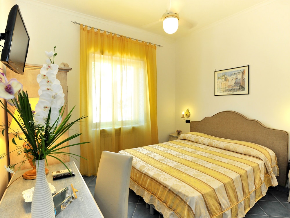 Hotel Miramare 10/63