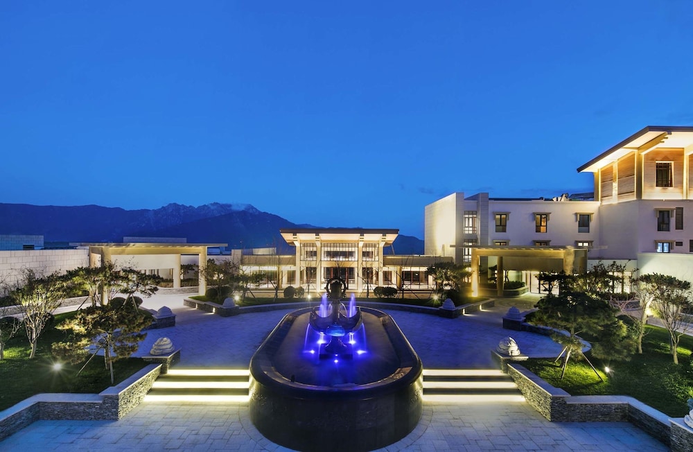 Banyan Tree Jiuzhaigou 46/49
